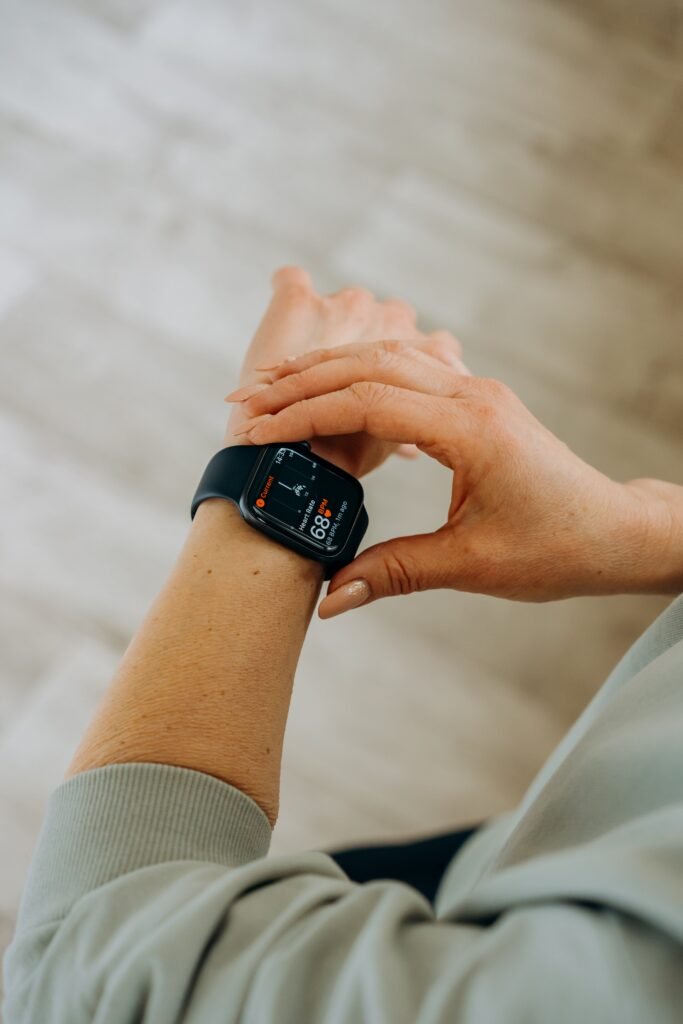 Fitness Wearables: Fitness Watch Heart beat