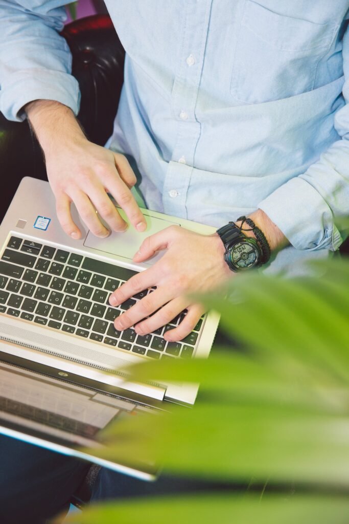 Fitness Wearables: Wearable Watches in sync with Laptop